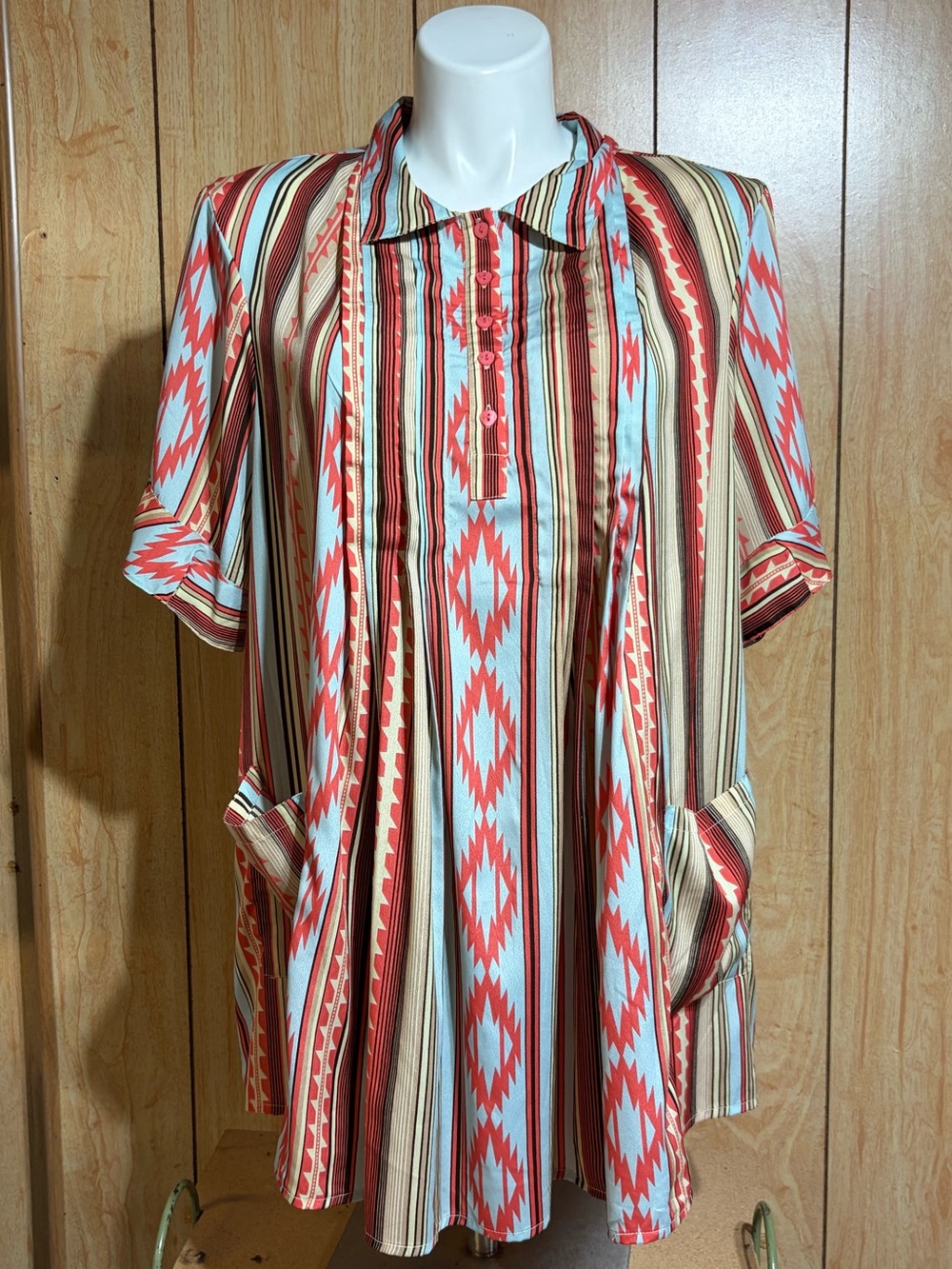 Denim 24/7 Tan& Light Blue Stripe Short Sleeve Blouse SZ -  See Measurements